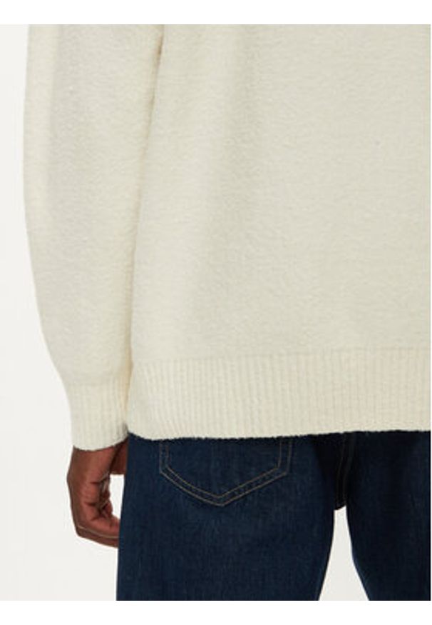 Calvin Klein Jeans Sweter J30J326452 Écru Regular Fit. Materiał: bawełna