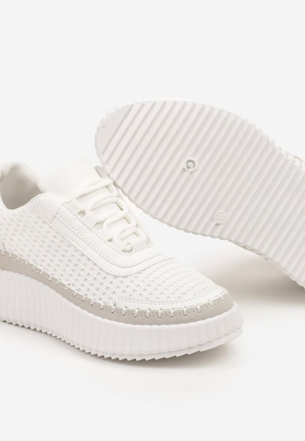 Born2be - Białe Sneakersy do Kostki na Platformie ze Sznurowaniami Fropia. Nosek buta: okrągły. Zapięcie: sznurówki. Kolor: biały. Materiał: materiał. Obcas: na platformie. Wysokość obcasa: niski