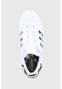 adidas Originals Buty Superstar x Marimekko kolor biały. Nosek buta: okrągły. Zapięcie: sznurówki. Kolor: biały. Materiał: materiał, guma. Model: Adidas Superstar #2