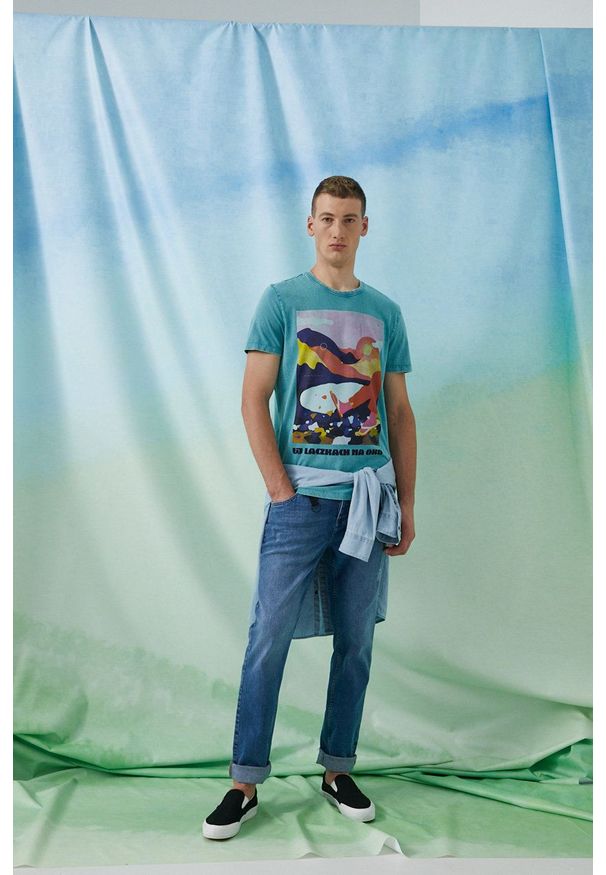 medicine - Medicine - T-shirt bawełniany by Ewelina Gąska, Grafika Polska. Kolor: turkusowy. Materiał: bawełna. Wzór: nadruk