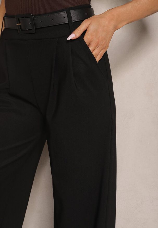 Renee - Czarne Garniturowe Spodnie High Waist z Gumką i Dodatkowym Paskiem w Talii Mattine. Stan: podwyższony. Kolor: czarny. Materiał: dzianina