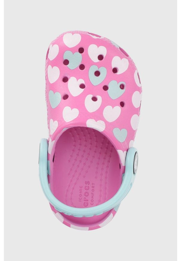Crocs klapki dziecięce kolor różowy. Nosek buta: okrągły. Kolor: różowy. Materiał: guma, materiał