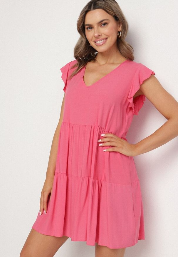 Born2be - Różowa Rozkloszowana Sukienka z Bawełny Ozdobiona Falbankami Natiriane. Okazja: na co dzień. Typ kołnierza: kołnierz z falbankami. Kolor: różowy. Materiał: bawełna. Wzór: aplikacja. Sezon: wiosna, lato. Styl: casual, elegancki