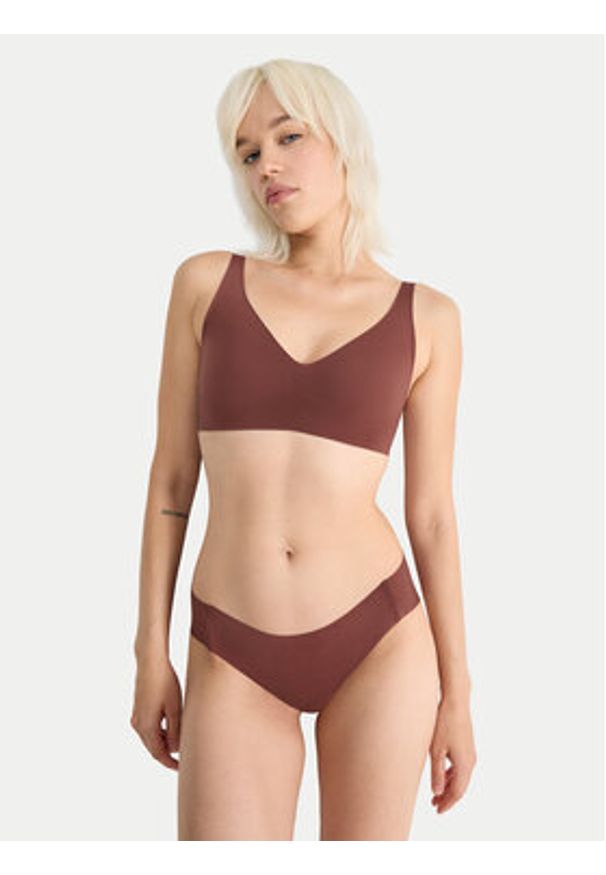 Sloggi Biustonosz bezfiszbinowy Zero Feel 10217729 Brązowy. Kolor: brązowy. Materiał: syntetyk