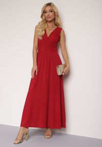 Renee - Czerwona Sukienka Sematea. Kolor: czerwony. Wzór: aplikacja. Typ sukienki: kopertowe, rozkloszowane. Styl: elegancki. Długość: maxi #1