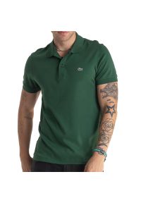 Koszulka Lacoste Cotton Shirt Regular Fit DH2050-132 - zielona. Typ kołnierza: polo. Kolor: zielony. Materiał: bawełna. Długość rękawa: krótki rękaw. Długość: krótkie. Wzór: aplikacja. Sezon: lato