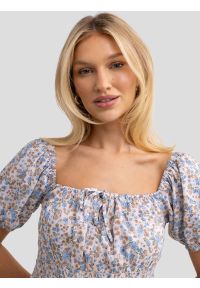 Big-Star - Sukienka damska midi z wiskozy z motywem kwiatowym niebieska Sotiki 000. Okazja: na spacer. Kolor: wielokolorowy. Materiał: wiskoza. Długość rękawa: krótki rękaw. Wzór: kwiaty. Sezon: lato. Styl: klasyczny, vintage. Długość: midi #4