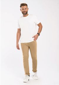 Volcano - Beżowe jeansy, Slim Fit, D-QUBE. Okazja: na co dzień. Kolor: beżowy. Styl: casual