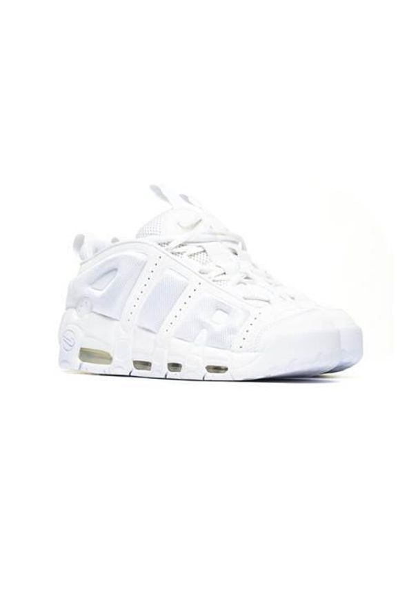 Buty do chodzenia męskie Nike Air More Uptempo Low. Zapięcie: sznurówki. Kolor: biały. Materiał: syntetyk, tkanina, materiał. Szerokość cholewki: normalna. Sport: turystyka piesza