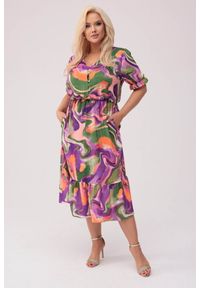 Moda Size Plus Iwanek - Sukienka Liwia w unikalny wzór w odcieniach fioletu XXL OVERSIZE WIOSNA. Materiał: tkanina, poliester, elastan. Długość rękawa: krótki rękaw. Wzór: kolorowy. Sezon: wiosna. Typ sukienki: oversize #1