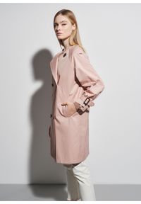 Ochnik - Dwurzędowy różowy płaszcz damski. Okazja: na co dzień. Kolor: różowy. Materiał: poliester. Długość: długie. Styl: casual #3
