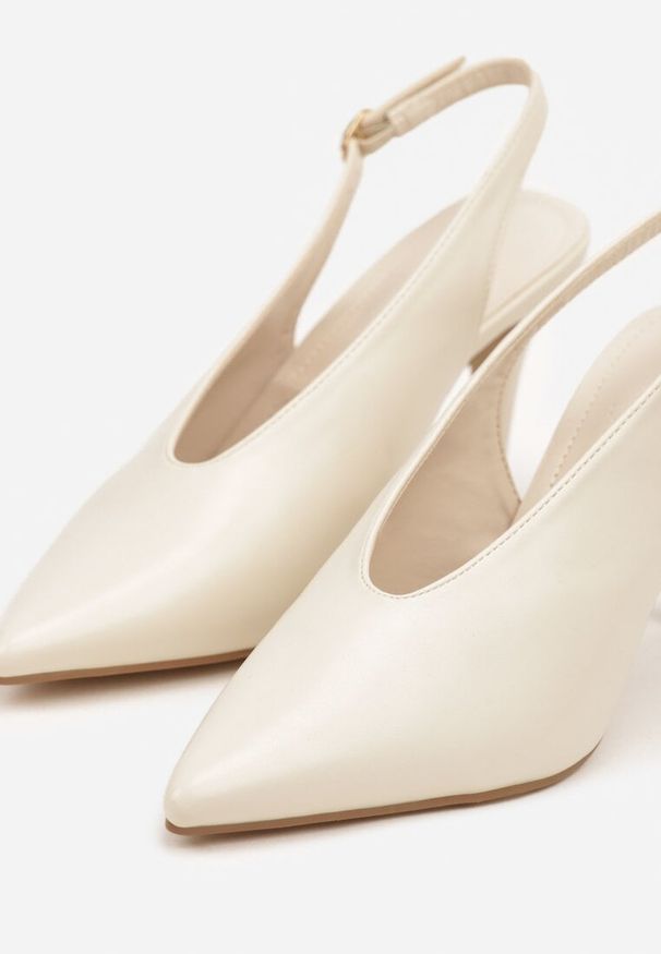 Renee - Beżowe Sandały Slingback na Obcasie Typu Szpilka Latira. Okazja: na studniówkę, na randkę, na ślub cywilny, na wesele, na imprezę. Zapięcie: pasek. Kolor: beżowy. Obcas: na obcasie. Styl: elegancki. Wysokość obcasa: średni