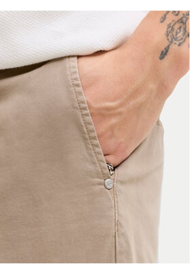 Jack & Jones Chinosy Lie Vance 12292970 Beżowy Regular Fit. Kolor: beżowy. Materiał: bawełna