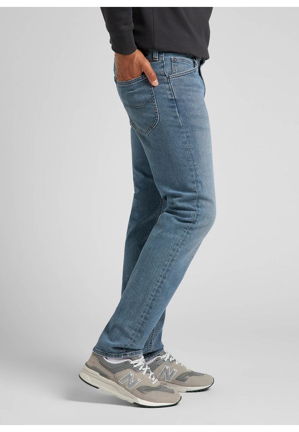 Lee - LEE DAREN ZIP FLY MĘSKIE SPODNIE JEANSOWE STORM CLOUD L707PTFL 112321984. Okazja: na spotkanie biznesowe, do pracy. Styl: klasyczny, biznesowy, elegancki