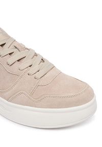 Guess Sneakersy FMFWIN SUE12 Beżowy. Kolor: beżowy. Materiał: skóra, zamsz