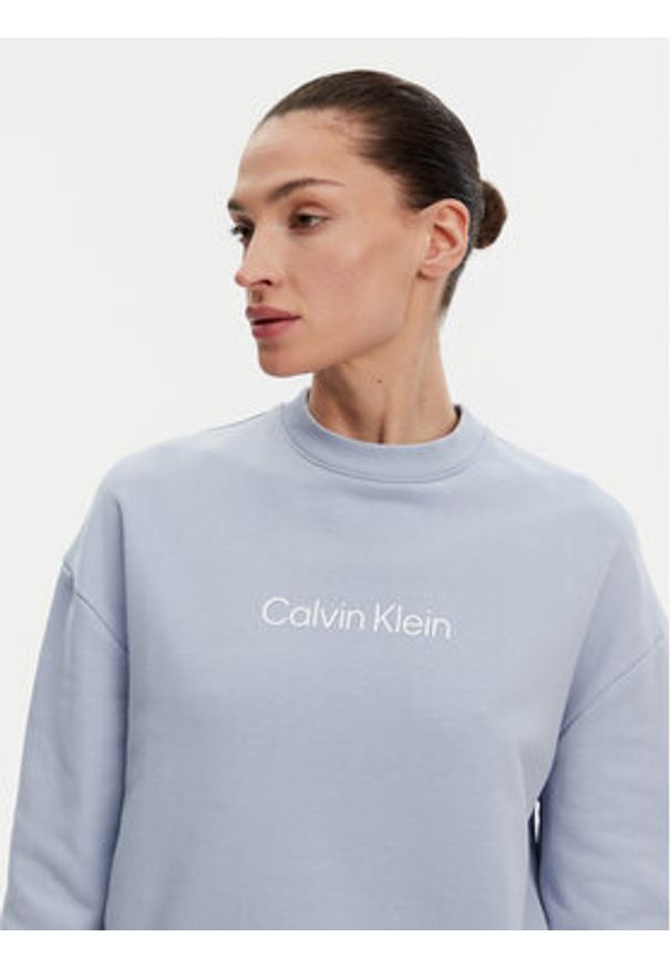 Calvin Klein Bluza Hero Logo K20K205450 Błękitny Regular Fit. Kolor: niebieski. Materiał: bawełna