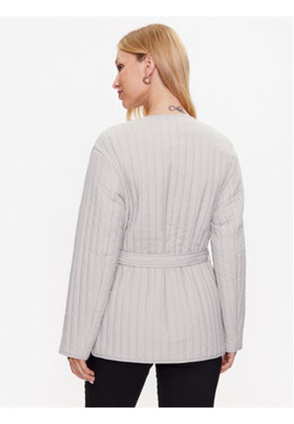 Calvin Klein Kurtka przejściowa K20K205505 Szary Regular Fit. Kolor: szary. Materiał: syntetyk