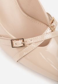 Renee - Beżowe Lakierowane Szpilki Vices z Klamrami i Paskami Tamirella. Okazja: na imprezę, na co dzień. Zapięcie: klamry. Kolor: beżowy. Materiał: lakier. Wzór: paski. Obcas: na szpilce. Styl: wizytowy, casual, elegancki. Wysokość obcasa: średni #4