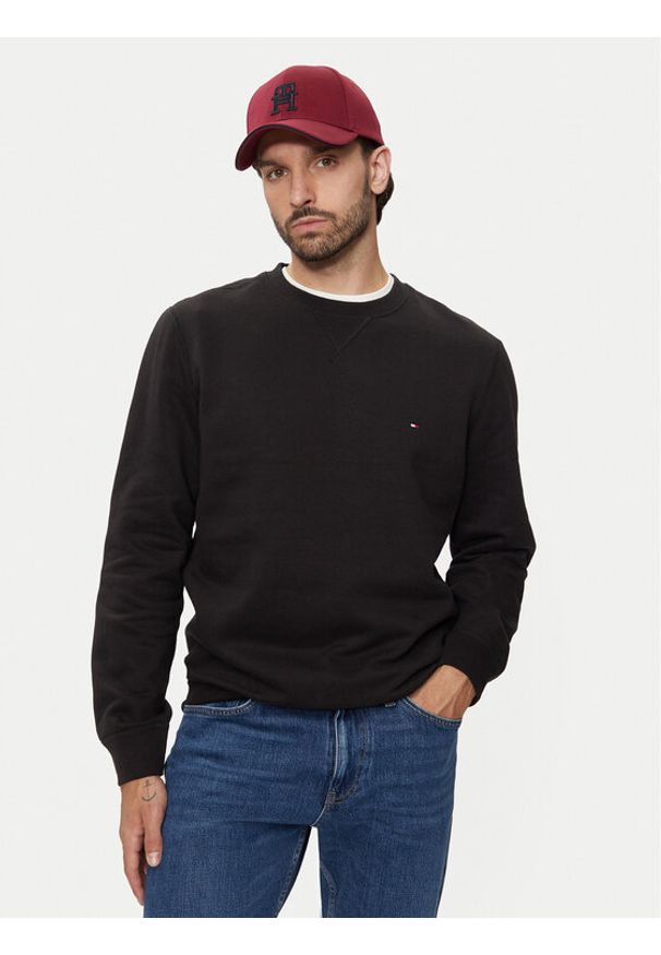 TOMMY HILFIGER - Tommy Hilfiger Bluza Essential MW0MW37232 Czarny Regular Fit. Kolor: czarny. Materiał: bawełna, syntetyk