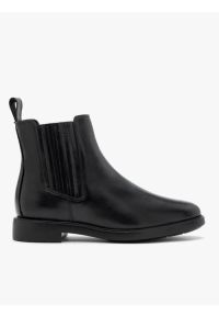 Ryłko - Czarne ocieplane sztyblety ze skóry licowej. Nosek buta: okrągły. Zapięcie: bez zapięcia. Kolor: czarny. Materiał: skóra. Szerokość cholewki: normalna. Obcas: na obcasie. Styl: street. Wysokość obcasa: niski #1