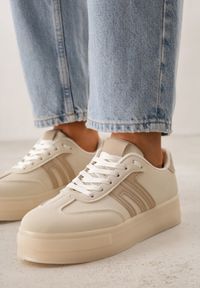 Born2be - Beżowe Sneakersy Kultowe Tenisówki na Platformie Hlalna. Kolor: beżowy. Materiał: jeans. Szerokość cholewki: normalna. Sezon: wiosna. Obcas: na platformie #9