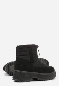 Renee - Czarne Pikowane Śniegowce ze Ściągaczem Monivella. Okazja: na co dzień. Kolor: czarny. Materiał: jeans. Sezon: zima. Styl: casual #2