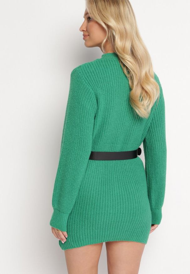 Born2be - Zielona Dzianinowa Sukienka Mini w Prążki z Paskiem Milane. Okazja: na co dzień. Kolor: zielony. Materiał: dzianina. Wzór: prążki. Styl: elegancki, casual, klasyczny. Długość: mini