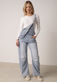 Born2be - Niebieskie Jeansy Ogrodniczki z Bawełną o Kroju Balloon Rivaras. Okazja: na spacer, na co dzień. Stan: podwyższony. Kolor: niebieski. Styl: casual, klasyczny #8