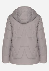 Born2be - Jasnoszara Kurtka z Szerokim Pikowaniem i Kapturem Yasidi. Okazja: na co dzień. Kolor: szary. Materiał: jeans. Styl: casual, elegancki #2