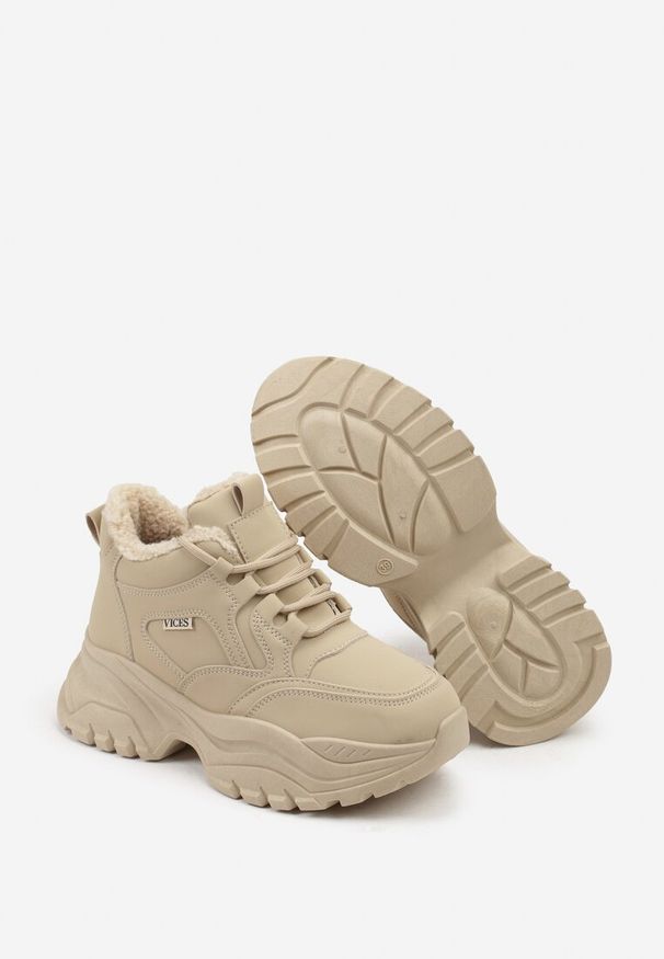 Renee - Ciemnobeżowe Streetwearowe Sneakersy Vices Chunky w Stylu Traperów na Platformie Leate. Kolor: beżowy. Materiał: dresówka, jeans. Szerokość cholewki: normalna. Obcas: na platformie