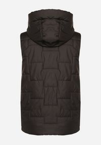 Born2be - Czarna Pikowana Kamizelka z Kapturem i Sznurkami Imvila. Okazja: na co dzień. Typ kołnierza: kaptur. Kolor: czarny. Materiał: jeans. Wzór: aplikacja. Styl: klasyczny, casual, elegancki #7