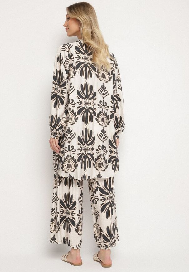 Born2be - Czarno-Beżowy Komplet z Wiskozą w Etniczny Wzór Długa Koszula i Szerokie Spodnie Rindira. Kolor: czarny. Materiał: wiskoza