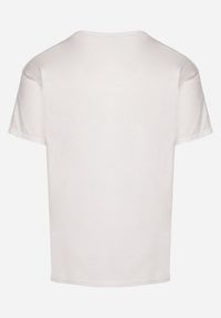 Born2be - Biała Bawełniana Koszulka T-shirt w Stylu Basic Malorisa. Okazja: na co dzień. Kolor: biały. Materiał: bawełna. Styl: klasyczny, casual, elegancki
