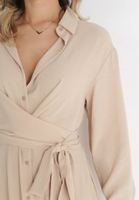 Born2be - Beżowa Koszulowa Sukienka Midi z Guzikami i Materiałowym Paskiem Tetenai. Okazja: na co dzień. Kolor: beżowy. Materiał: materiał. Typ sukienki: koszulowe. Styl: casual. Długość: midi #4