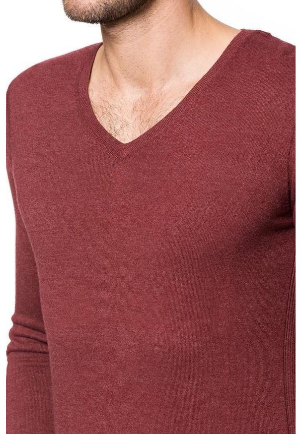 Tom Tailor - MĘSKI SWETER TOM TAILOR V-NECK WITH RIB DETAILS BURGUNDY DARK RED 3018534.00.15 COL. 4499. Okazja: na co dzień. Materiał: materiał. Wzór: jednolity. Styl: casual, elegancki