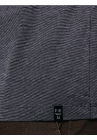 Big-Star - Koszulka męska z logo BIG STAR na piersi czarna Lobber 906. Okazja: do pracy, na co dzień. Kolor: czarny. Materiał: materiał, jeans, bawełna. Wzór: aplikacja. Styl: casual