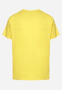 Born2be - Żółta Bawełniana Koszulka T-shirt Basic z Dekoltem w Serek Malvinea. Okazja: na spotkanie biznesowe, do pracy, na co dzień. Typ kołnierza: dekolt w serek. Kolor: żółty. Materiał: bawełna. Styl: biznesowy, casual, elegancki #6