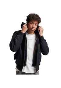 Kurtka turystyczna męska Superdry Military. Kolor: czarny. Materiał: nylon. Sport: turystyka piesza