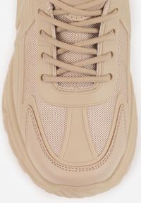 Renee - Ciemnobeżowe Sneakersy z Grubą Podeszwą ze Sznurowaniem i Siateczkowymi Wstawkami Lenivia. Okazja: na co dzień. Kolor: beżowy. Materiał: jeans. Obcas: na platformie #3
