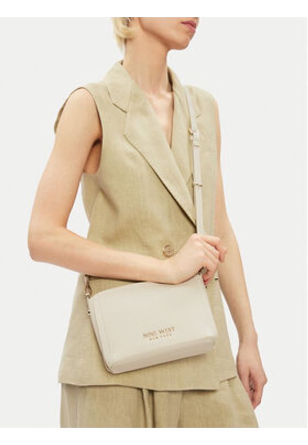 Nine West Torebka JH6650-NW Beżowy. Kolor: beżowy
