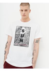 outhorn - T-shirt z nadrukiem męski. Okazja: na plażę. Materiał: bawełna, materiał. Wzór: nadruk