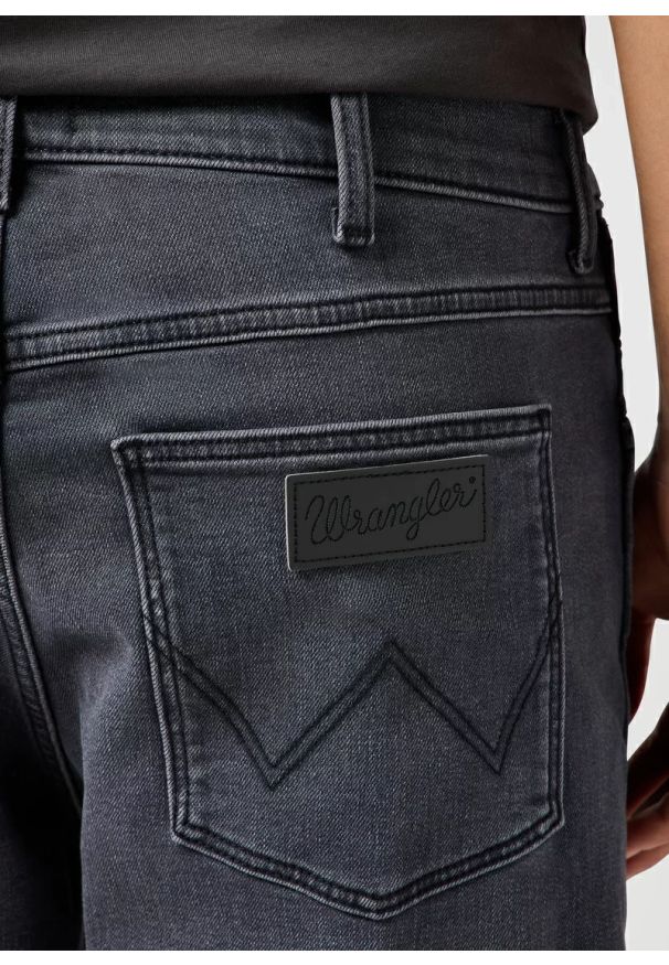 Wrangler - WRANGLER MĘSKIE SPODENKI WRANGLER FRONTIER SHORT DUSK 112364834