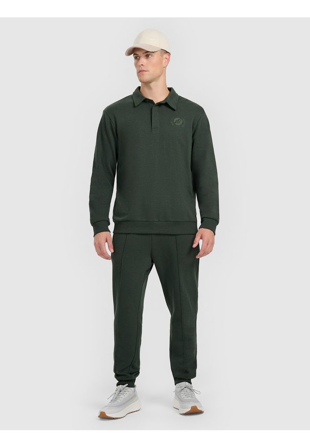 4f - 4F Bluza dresowa regular z kołnierzykiem męska - zielona XXL. Okazja: na co dzień. Typ kołnierza: kołnierzyk klasyczny. Kolor: zielony. Materiał: dresówka. Styl: elegancki, casual, klasyczny, sportowy