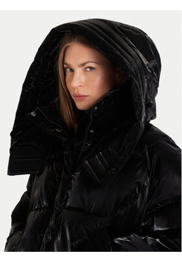 only - ONLY Kurtka zimowa Bergen 15351969 Czarny Oversize. Kolor: czarny. Materiał: syntetyk. Sezon: zima