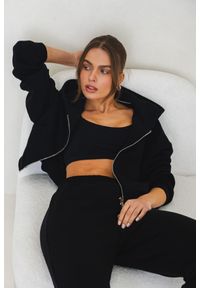 BLUZA AGA CZARNA L - Flawless. Okazja: na co dzień. Kolor: czarny. Materiał: poliester, bawełna, materiał. Długość: krótkie. Styl: casual #1