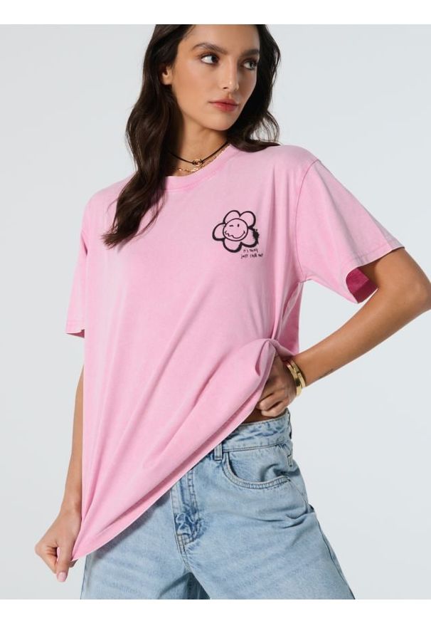 Sinsay - Koszulka loose fit z efektem sprania SmileyWorld® - różowy. Kolor: różowy