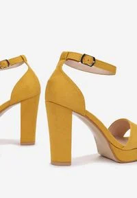 Born2be - Żółte Sandały Lephypso. Nosek buta: otwarty. Zapięcie: pasek. Kolor: żółty. Materiał: materiał, satyna. Wzór: gładki. Obcas: na słupku. Styl: elegancki #6