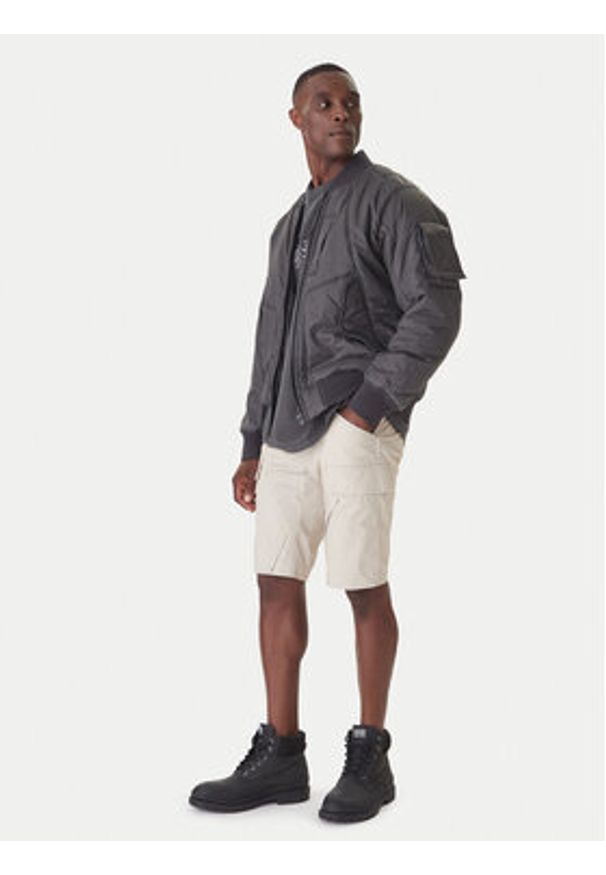 G-Star RAW - G-Star Raw Szorty materiałowe 3D Cargo D26222-D308 Écru Regular Fit. Materiał: bawełna