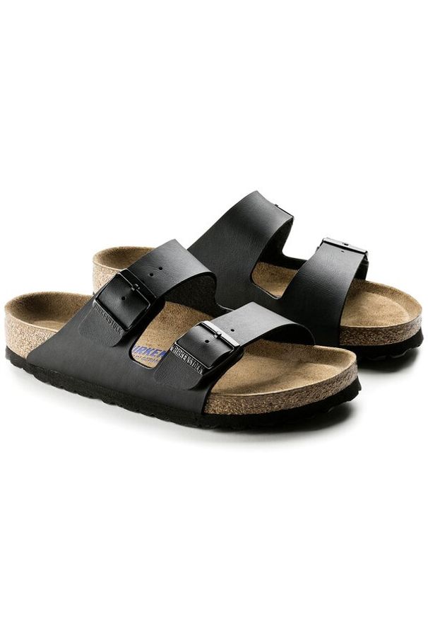 Klapki unisex Birkenstock Arizona BS (0551253). Okazja: do domu, na spacer, na co dzień. Kolor: czarny. Materiał: zamsz, materiał, skóra. Wzór: gładki, paski. Sezon: lato. Styl: klasyczny, casual