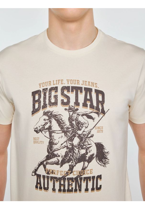 Big-Star - Koszulka męska z linii Authentic z nadrukiem perłowa Patter 103. Okazja: na co dzień. Kolor: kremowy. Materiał: jeans, materiał, bawełna, dzianina. Wzór: nadruk. Styl: casual, klasyczny
